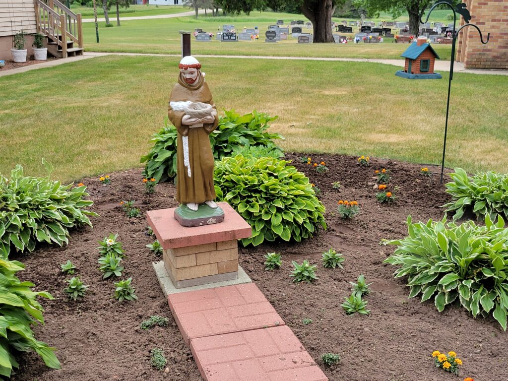 A statue of St. Fransis